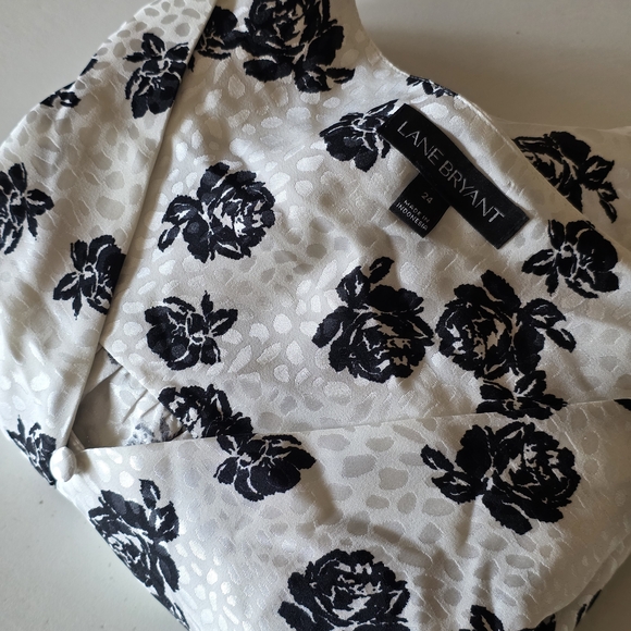 Lane Bryant Floral Blouse‎ - Picture 8 of 8